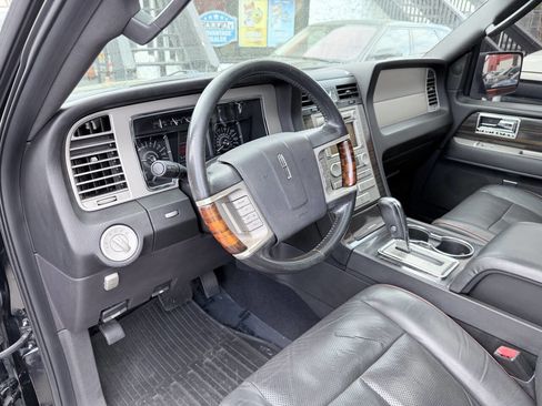 Used 2007 Lincoln Navigator 4WD image 12