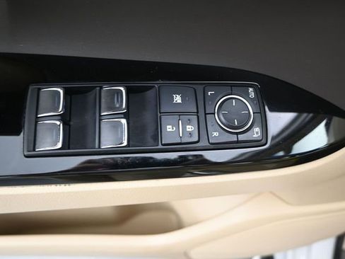 Used 2021 Lexus LX 570 4WD w/ Luxury Package image 14