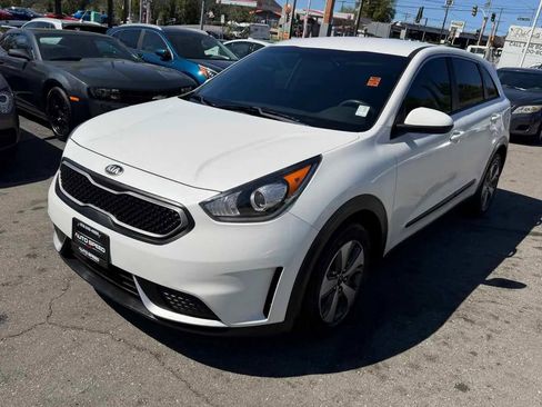 Used 2019 Kia Niro FE FWD image 3
