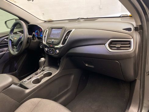 Used 2019 Chevrolet Equinox LT FWD image 24