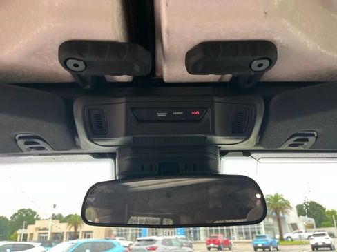 Used 2025 Jeep Gladiator Sport AWD/4WD image 26