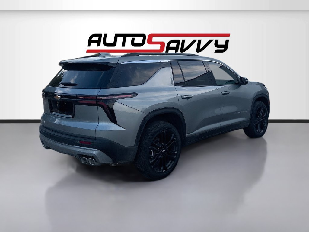 Used 2026 Chevrolet Traverse LT w/ LPO, Floor Liner Package FWD image 8