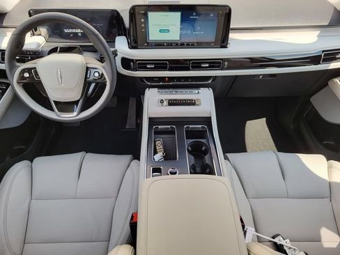New 2026 Lincoln Aviator Reserve AWD/4WD image 11