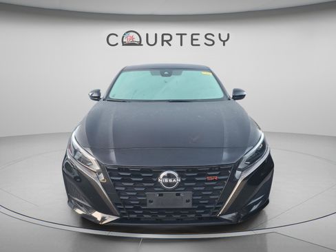Used 2023 Nissan Altima 2.5 SR FWD image 28
