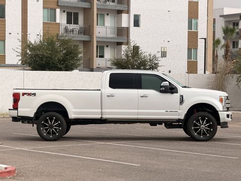 Used 2017 Ford F350 Platinum w/ Platinum Ultimate Package AWD/4WD image 3