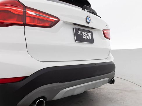 Used 2017 BMW X1 sDrive28i FWD image 16