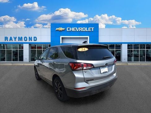 Used 2024 Chevrolet Equinox LS w/ LS Convenience Package AWD/4WD image 5