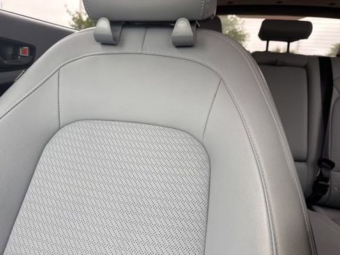 Used 2021 Hyundai Kona Limited w/ Cargo Package FWD image 5