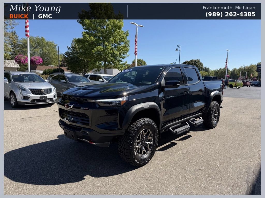 Used 2026 Chevrolet Colorado ZR2 w/ Technology Package AWD/4WD image 1
