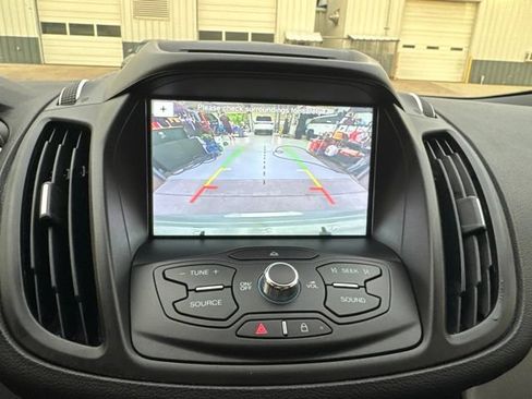 Used 2016 Ford Escape SE w/ SE Leather Comfort Package FWD image 21