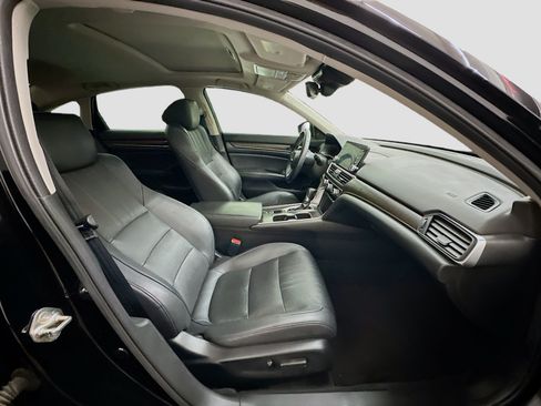 Used 2019 Honda Accord EX-L image 32