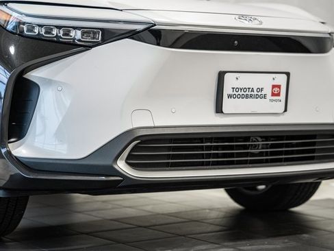 Used 2023 Toyota bZ4X Limited image 14