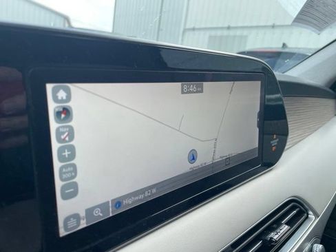 Used 2021 Hyundai Palisade Limited FWD image 3