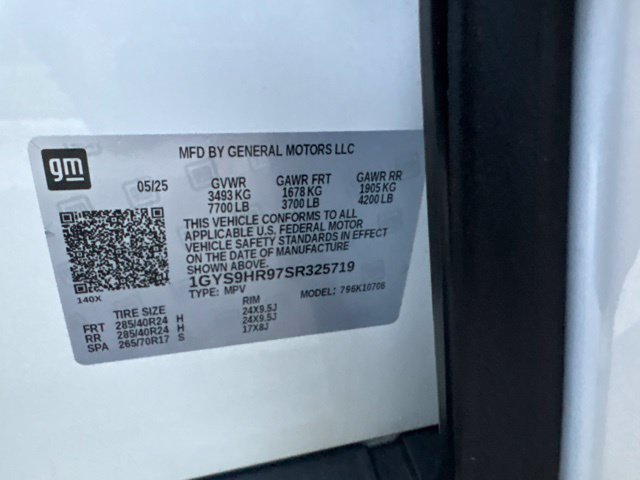 Used 2025 Cadillac Escalade V w/ LPO, ONYX Package AWD/4WD image 7