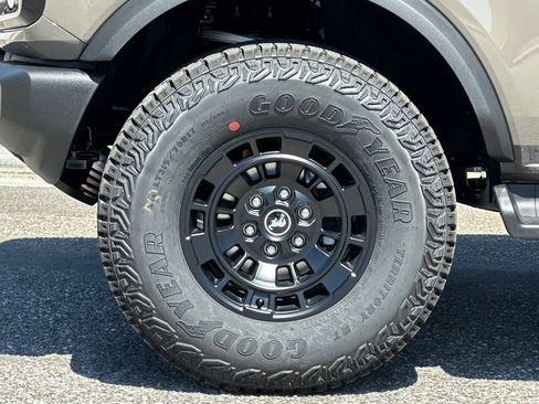 New 2026 Ford Bronco Outer Banks w/ Sasquatch Package AWD/4WD image 26