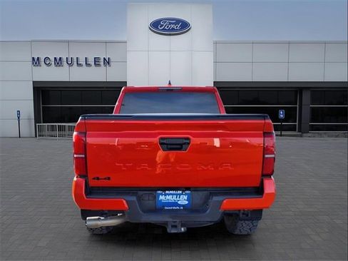 Used 2024 Toyota Tacoma TRD Off-Road image 4