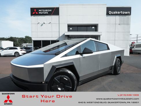 Used 2025 Tesla Cybertruck AWD Crew Cab image 1