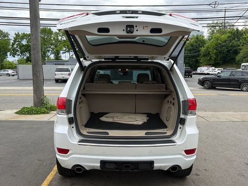 Used 2017 Jeep Grand Cherokee Overland w/ Jeep Active Safety Group AWD/4WD image 26