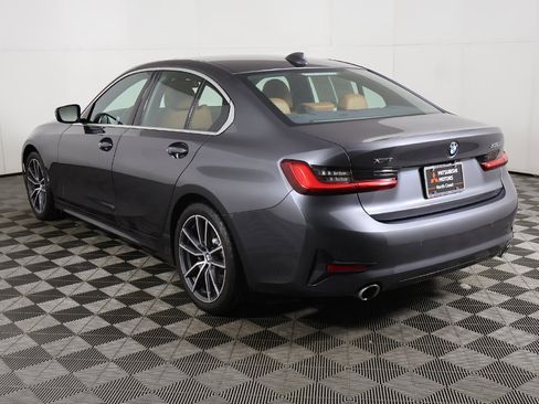 Used 2021 BMW 330i xDrive Sedan w/ Premium Package image 9