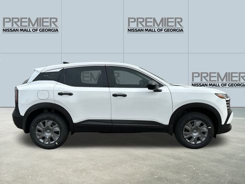 New 2026 Nissan Kicks S image 4