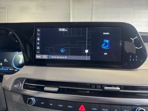 Used 2024 Hyundai Palisade Calligraphy image 20