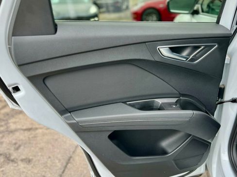 Used 2024 Audi Q4 e-tron Premium Plus w/ Premium Plus image 17