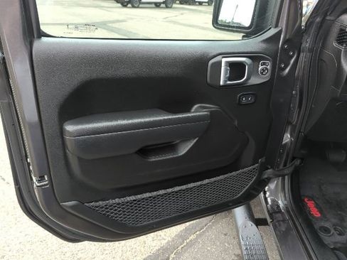 Used 2024 Jeep Wrangler Sport AWD/4WD image 19