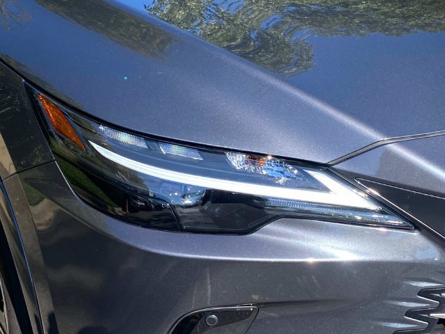Used 2025 Lexus RX 350 Premium w/ Accessory Package AWD/4WD image 4