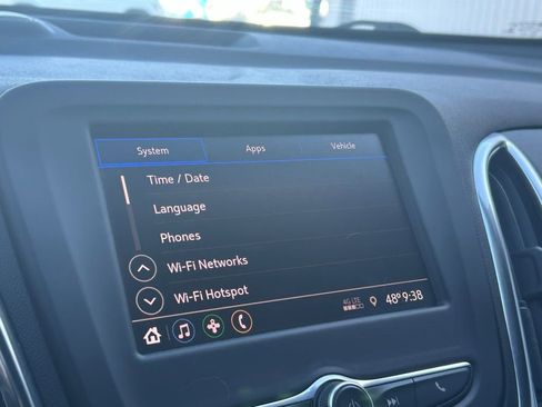 Used 2021 Chevrolet Equinox LT image 17