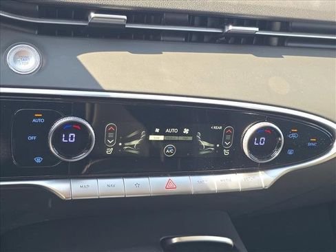 Used 2025 Genesis GV70 2.5T image 23