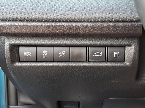 Used 2025 Toyota Camry SE FWD image 24