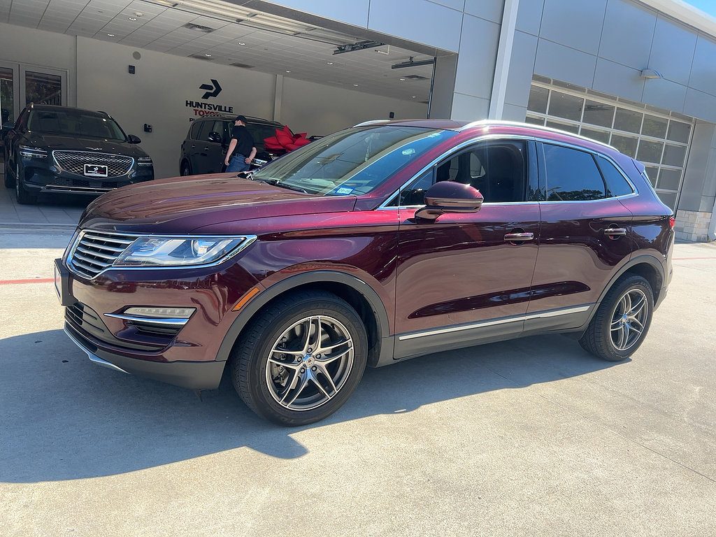 Used 2017 Lincoln MKC Reserve FWD image 5
