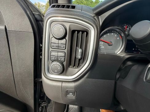 Used 2019 Chevrolet Silverado 1500 LT Trail Boss image 17