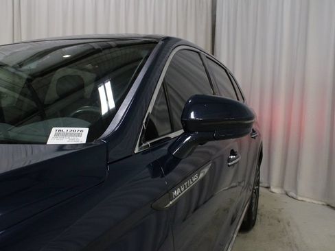Used 2020 Lincoln Nautilus Reserve w/ Equipment Group 201A AWD/4WD image 35