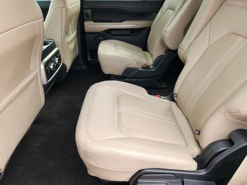 Certified 2022 Ford Expedition Limited image 30