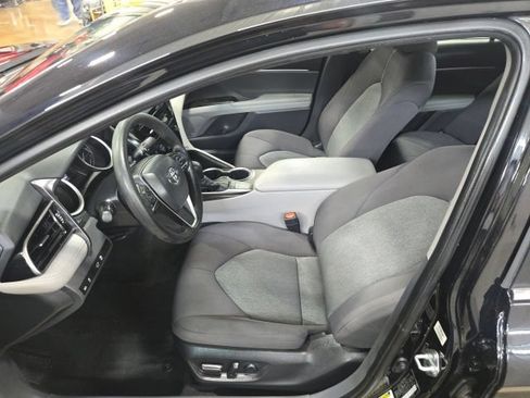 Used 2024 Toyota Camry LE FWD image 11