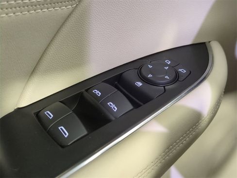 Used 2023 Buick Envision Preferred image 28