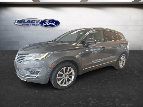 Used 2017 Lincoln MKC Select AWD/4WD image 2