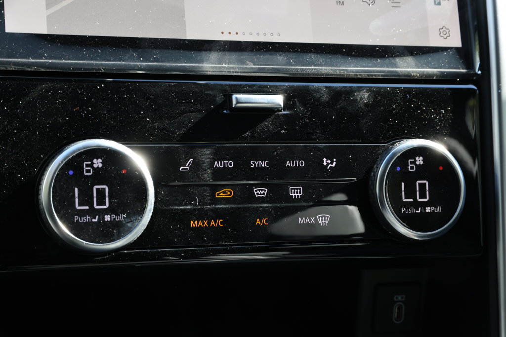 New 2026 Land Rover Discovery S AWD/4WD image 20
