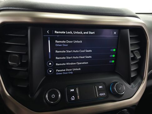 Used 2023 GMC Acadia Denali w/ Denali Technology Package AWD/4WD image 28