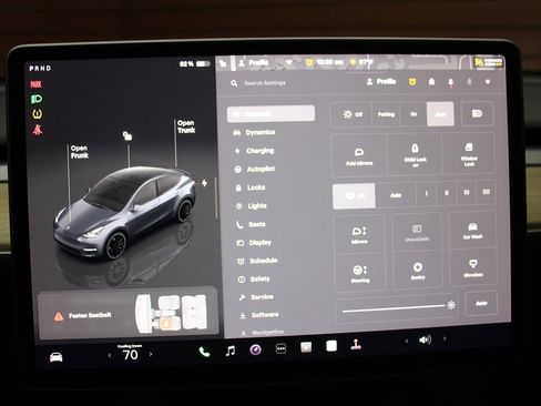 Used 2023 Tesla Model Y Performance image 28