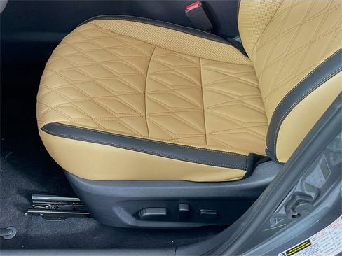 New 2025 Nissan Sentra SV image 18