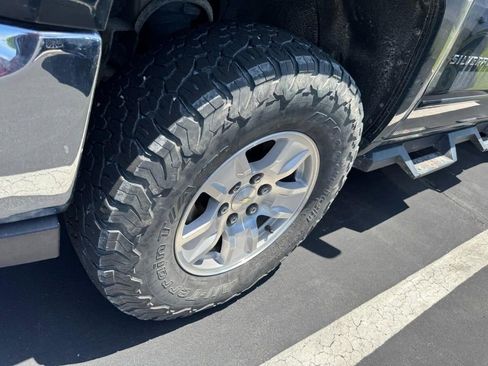 Used 2019 Chevrolet Silverado 1500 LT AWD/4WD image 4