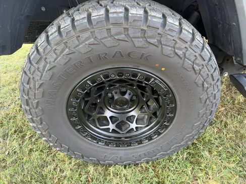 Used 2020 Jeep Gladiator Sport w/ Quick Order Package 24S AWD/4WD image 6