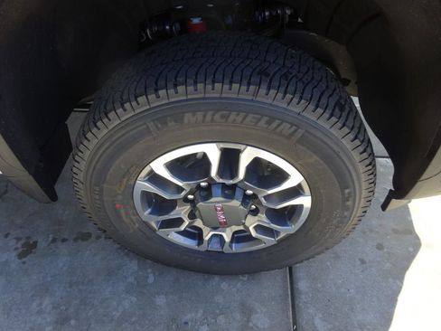 New 2026 GMC Sierra 2500 SLE AWD/4WD image 10