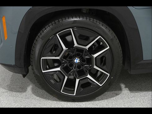 Certified 2023 BMW XM AWD/4WD image 24