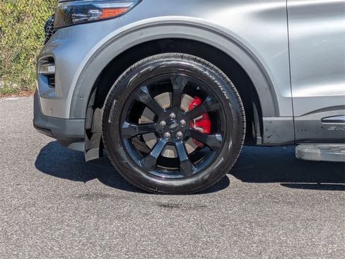 Used 2020 Ford Explorer ST w/ ST Street Pack image 10