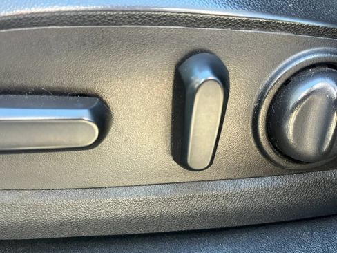 Used 2020 Chevrolet Equinox LS w/ LS Convenience Package AWD/4WD image 26