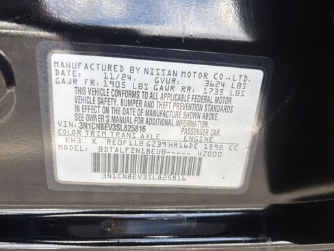 Used 2025 Nissan Versa SV FWD image 27