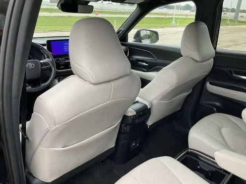 Certified 2024 Toyota Grand Highlander AWD Hybrid image 15